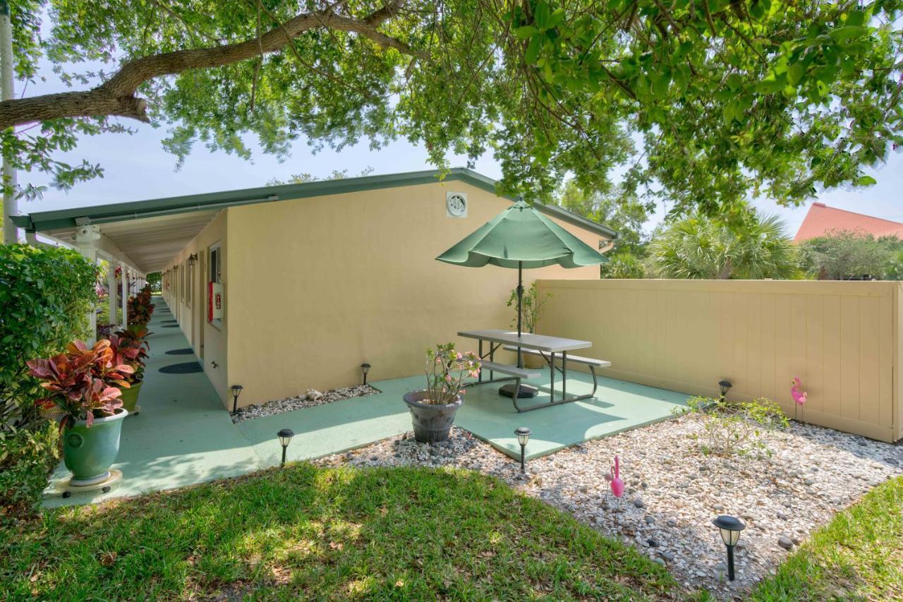 Tequesta Palms Inn Extérieur photo